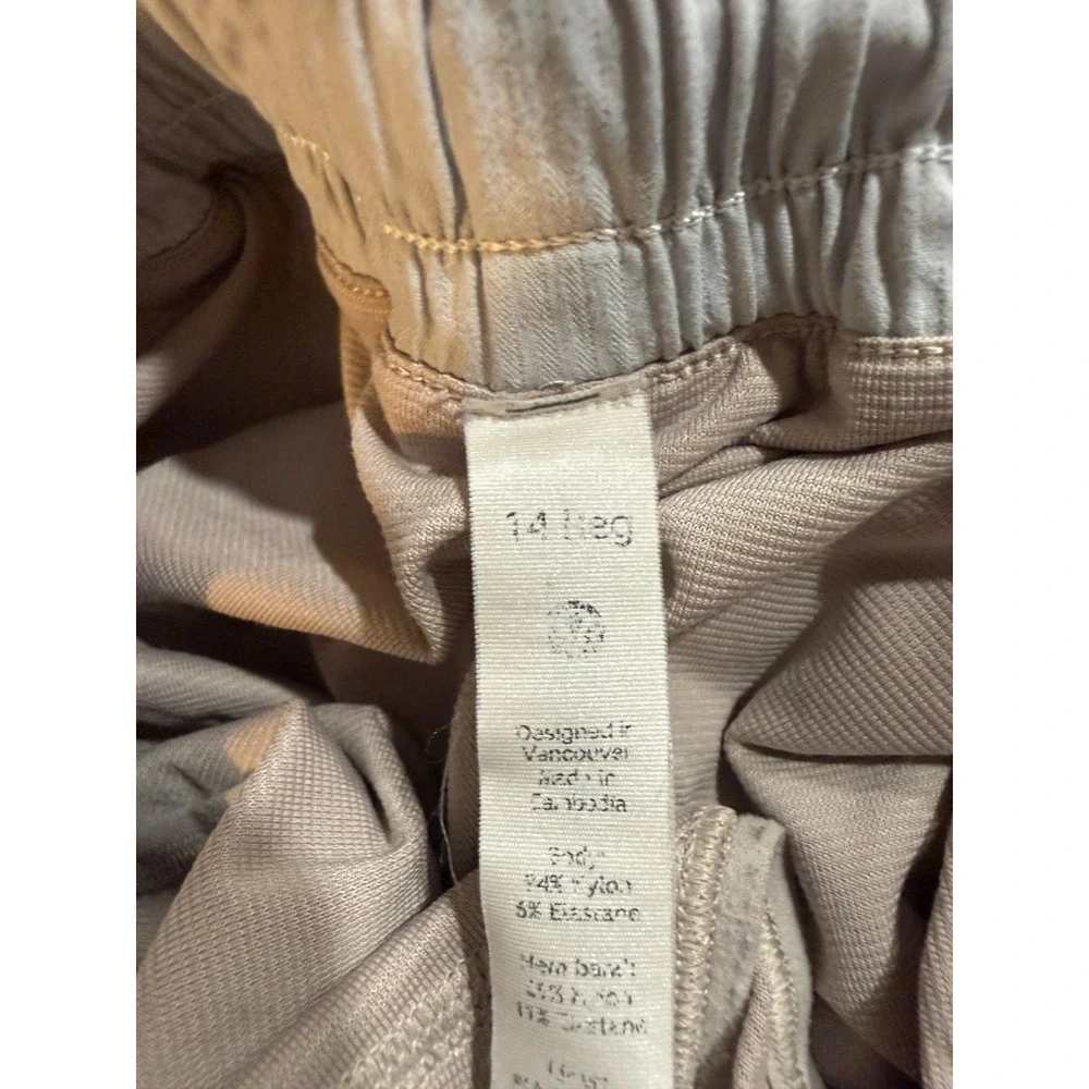 Lululemon Speed Up Low-Rise Lined Shorts 2.5